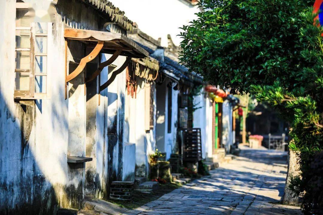 和女友相处了两年，以前她总是叫我名字，最近总是称呼我男人，她是什么意思？游戏画面